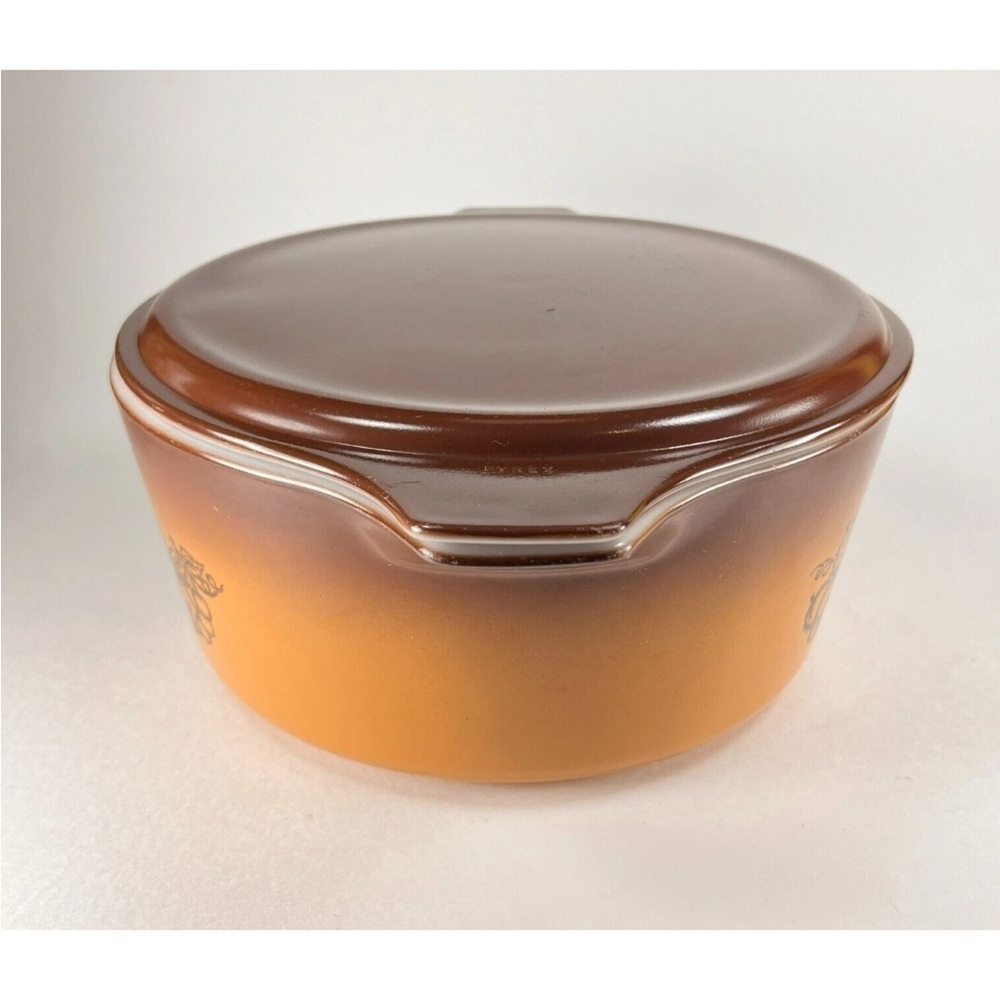 Vintage Pyrex oven wear Casserole Dish with Lid 2.5 qt made in USA - Picture 2 of 6